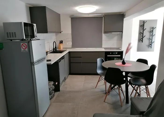 Apartma Pr Urarj * コバリード