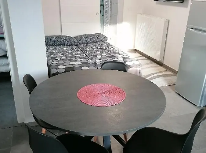 Apartma Pr Urarj アパート